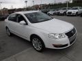 Candy White - Passat Komfort Sedan Photo No. 7