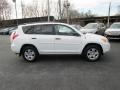 Super White - RAV4 4WD Photo No. 5