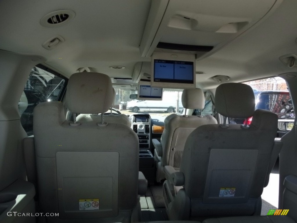 2009 Town & Country Limited - Clearwater Blue Pearl / Medium Slate Gray/Light Shale photo #14