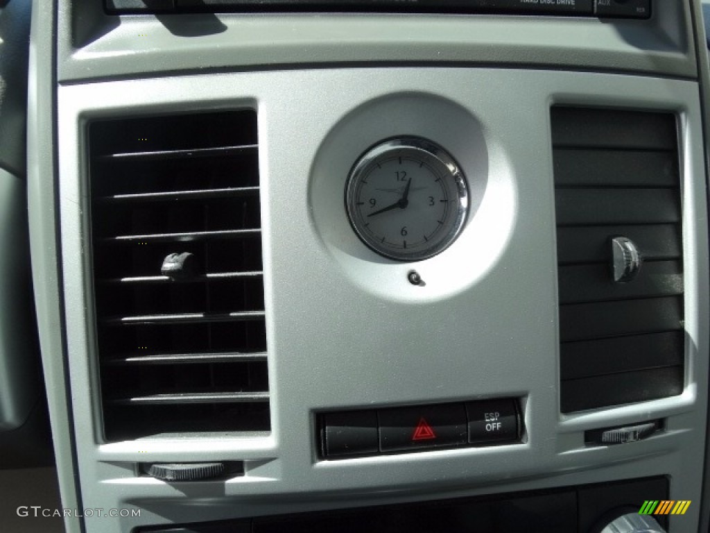 2009 Town & Country Limited - Clearwater Blue Pearl / Medium Slate Gray/Light Shale photo #21