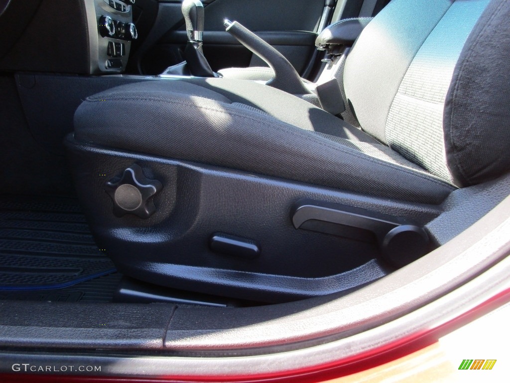 2010 Fusion SE - Sangria Red Metallic / Charcoal Black photo #20