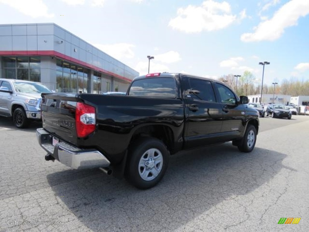 2017 Tundra SR5 CrewMax 4x4 - Midnight Black Metallic / Graphite photo #22