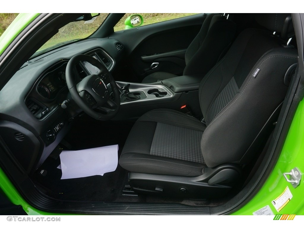 2017 Challenger SXT - Green Go / Black photo #5
