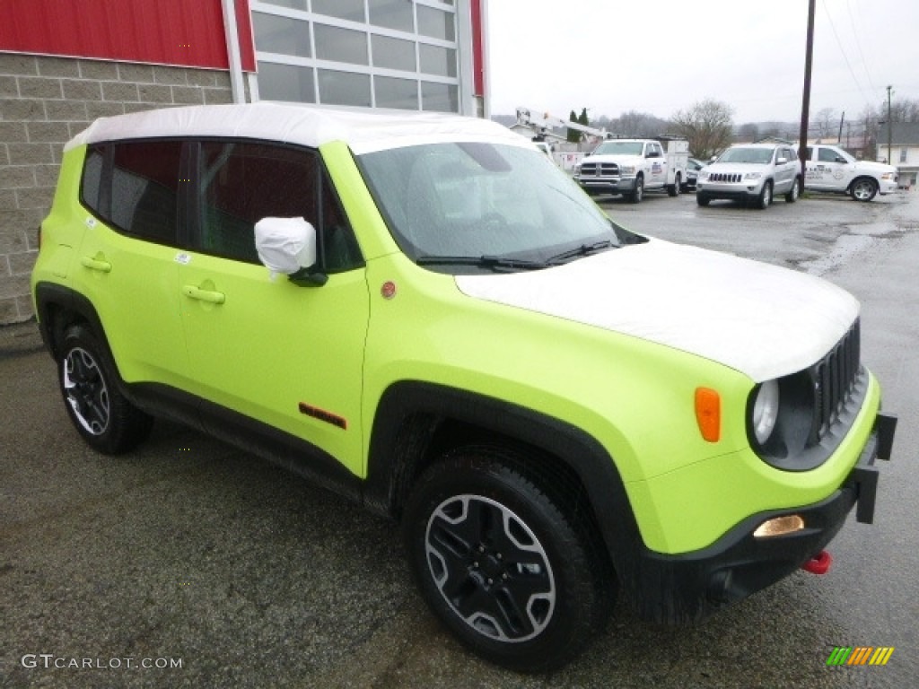 2017 Renegade Trailhawk 4x4 - Hypergreen / Black photo #11