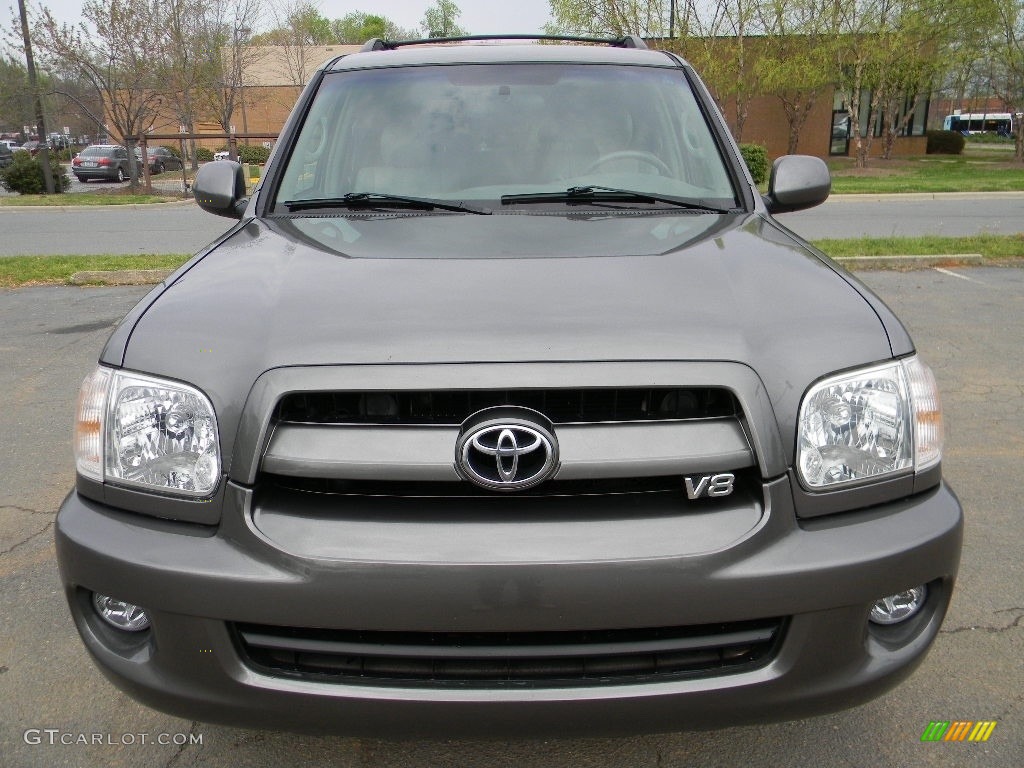 2007 Sequoia SR5 4WD - Phantom Gray Pearl / Light Charcoal photo #5