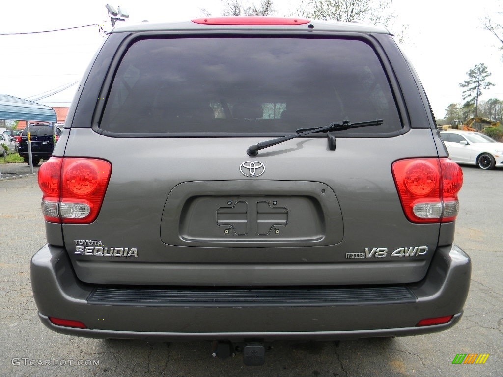 2007 Sequoia SR5 4WD - Phantom Gray Pearl / Light Charcoal photo #9