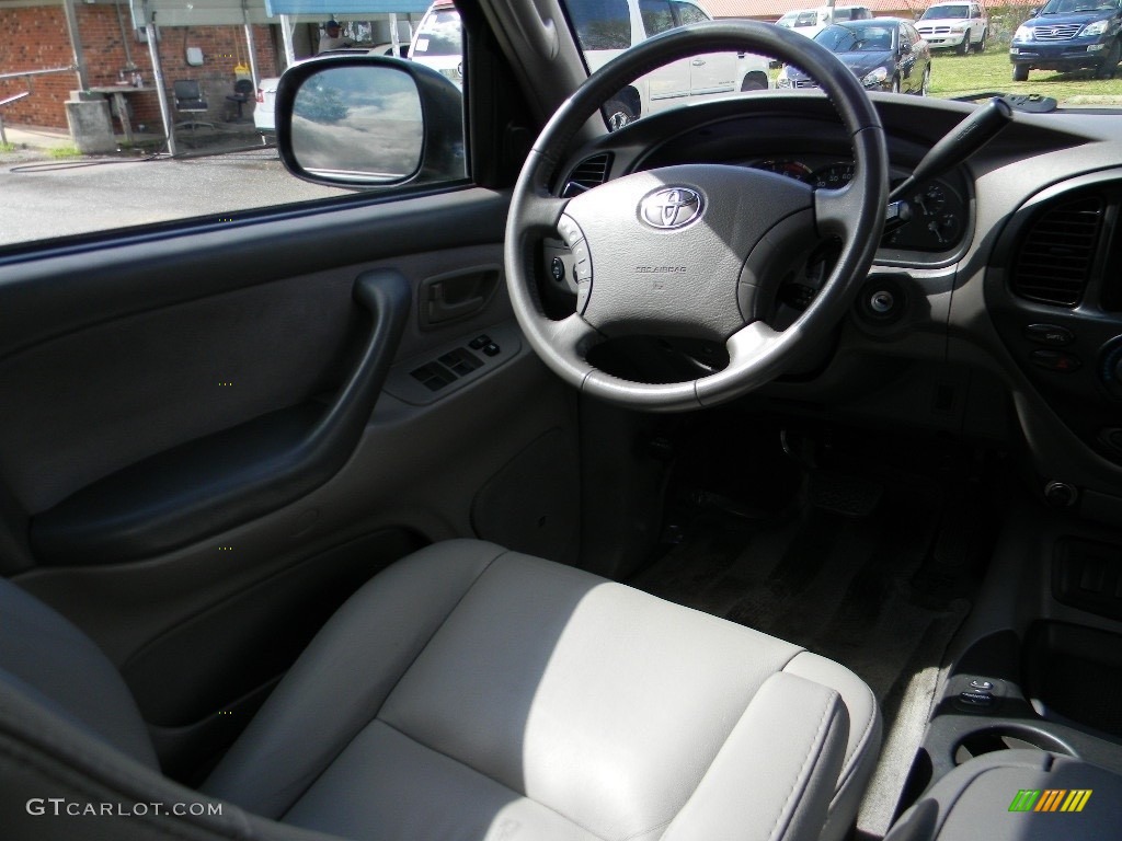 2007 Sequoia SR5 4WD - Phantom Gray Pearl / Light Charcoal photo #12