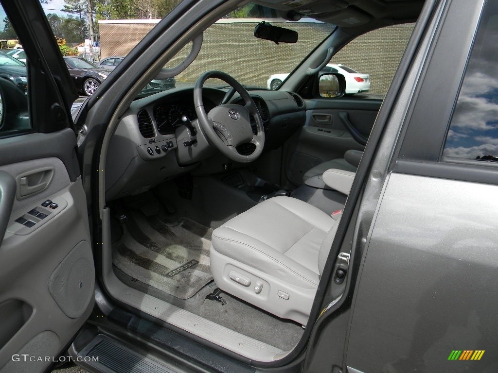 2007 Sequoia SR5 4WD - Phantom Gray Pearl / Light Charcoal photo #15