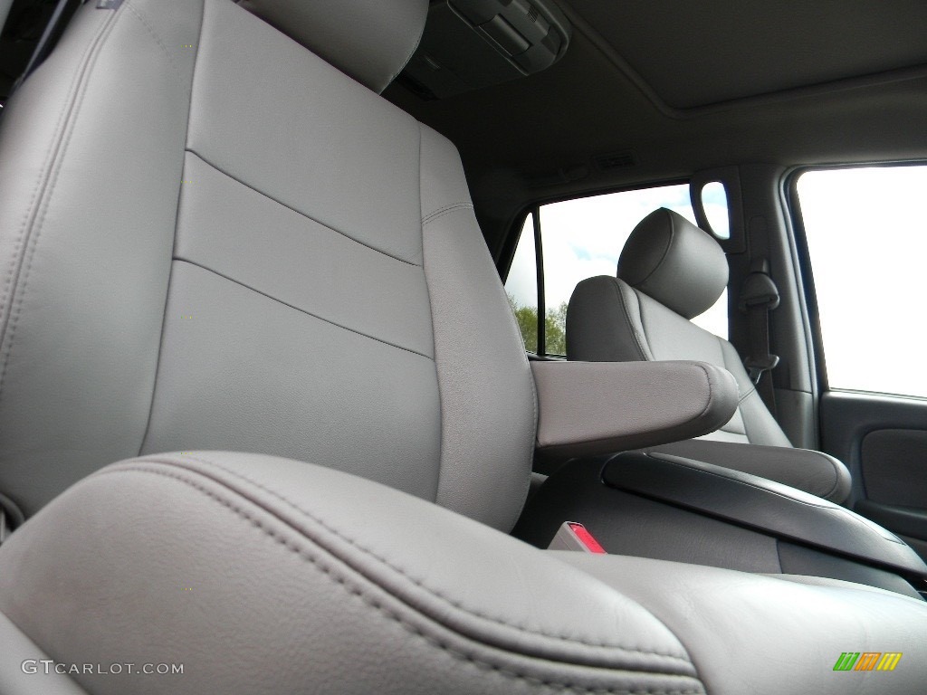 2007 Sequoia SR5 4WD - Phantom Gray Pearl / Light Charcoal photo #22