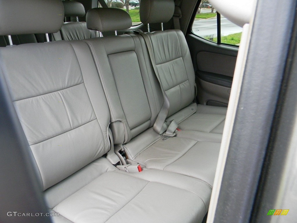 2007 Sequoia SR5 4WD - Phantom Gray Pearl / Light Charcoal photo #23