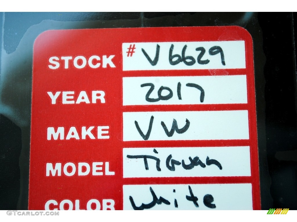 2017 Tiguan Sport - Pure White / Charcoal photo #20