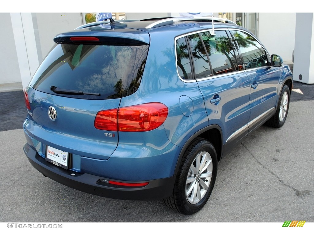 2017 Tiguan Wolfsburg - Pacific Blue Metallic / Beige/Black photo #9