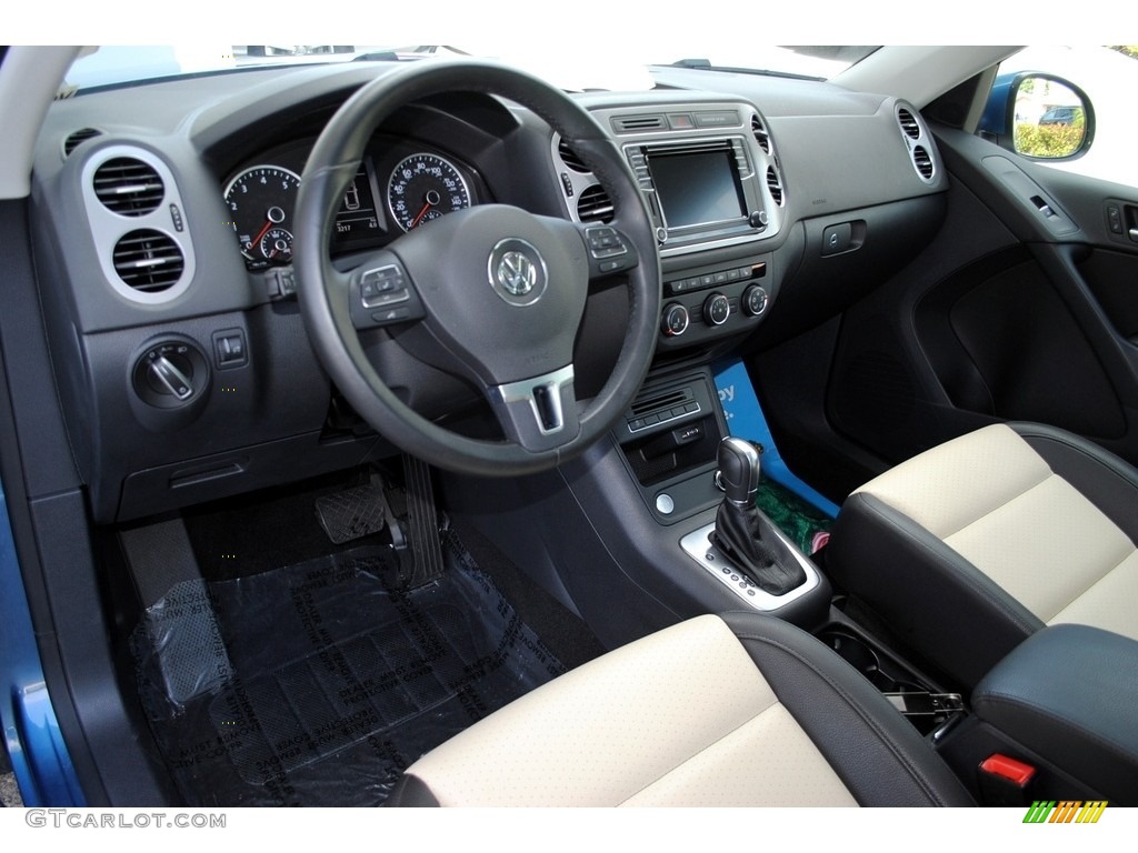 2017 Volkswagen Tiguan Wolfsburg Front Seat Photo #119586102