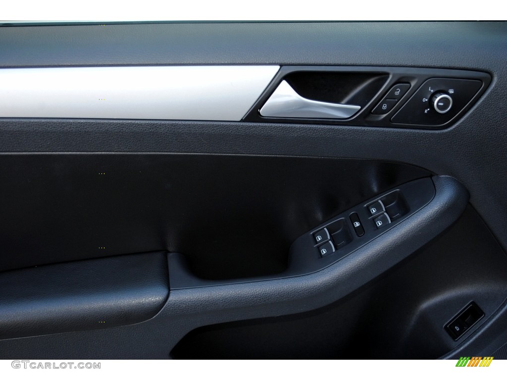 2014 Jetta SE Sedan - Reflex Silver Metallic / Titan Black photo #17