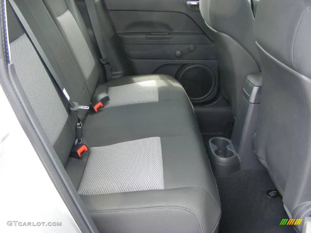 2009 Patriot Sport - Bright Silver Metallic / Dark Slate Gray/Medium Slate Gray photo #8