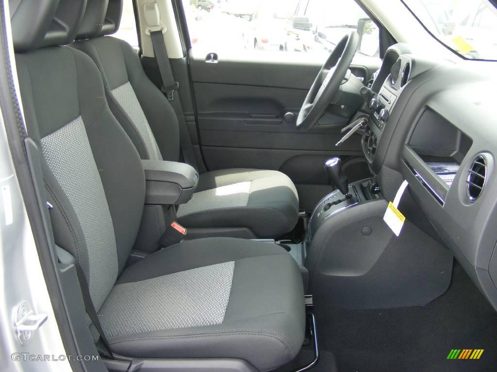 2009 Patriot Sport - Bright Silver Metallic / Dark Slate Gray/Medium Slate Gray photo #9