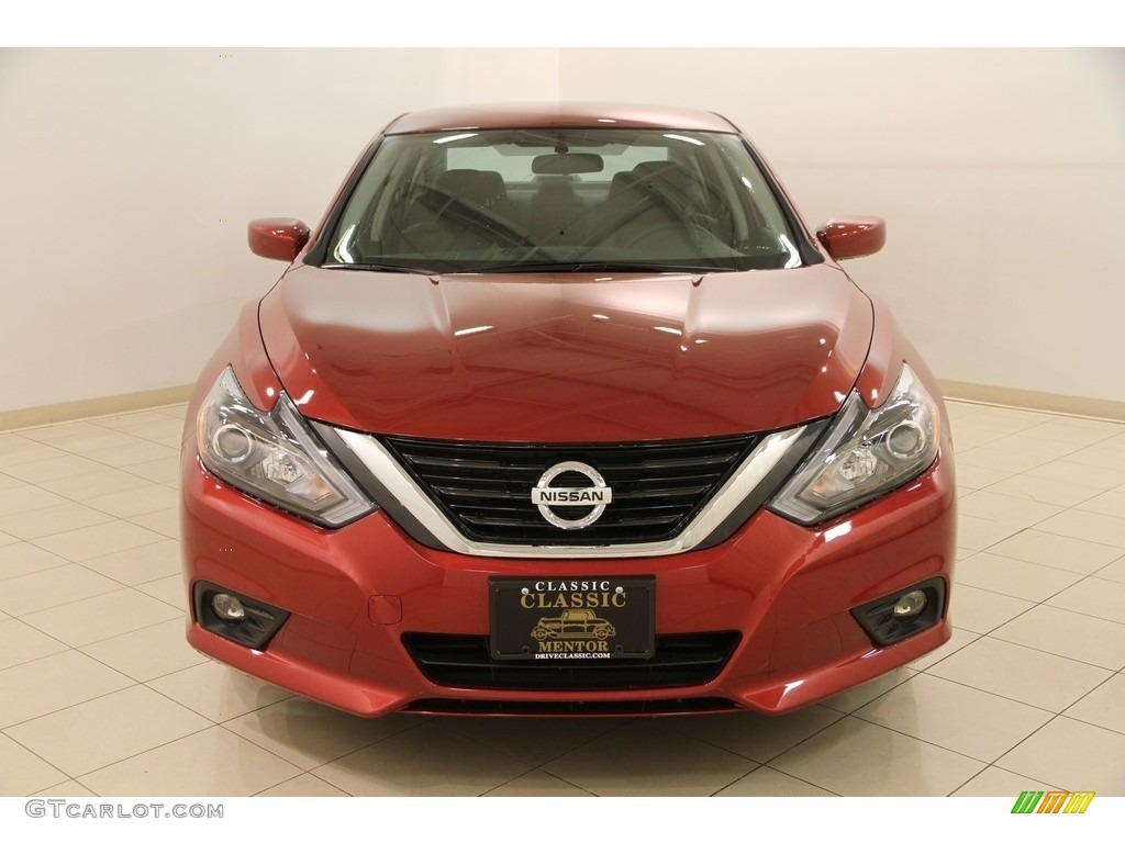 2016 Altima 2.5 SR - Cayenne Red / Charcoal photo #2