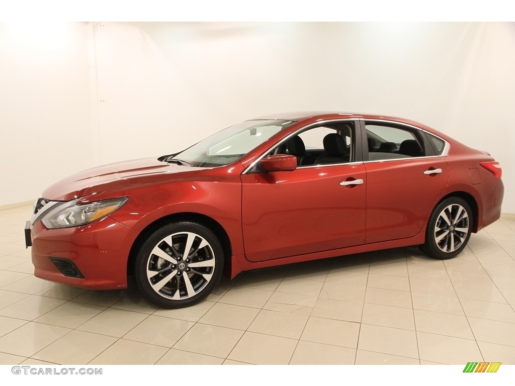 2016 Altima 2.5 SR - Cayenne Red / Charcoal photo #3