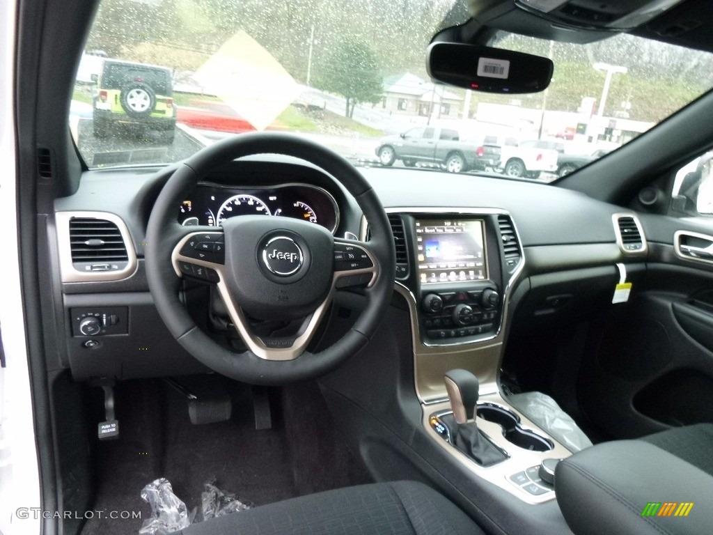 2017 Grand Cherokee Laredo 4x4 - Bright White / Black photo #14