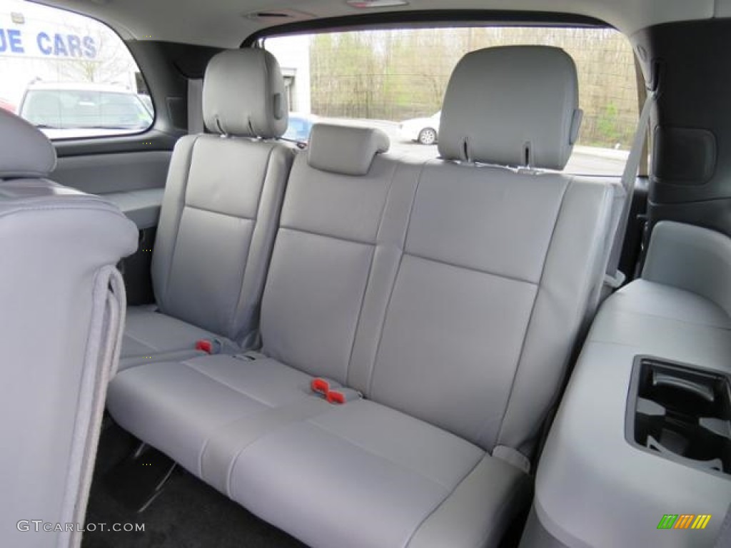 2017 Toyota Sequoia SR5 4x4 Rear Seat Photo #119606901
