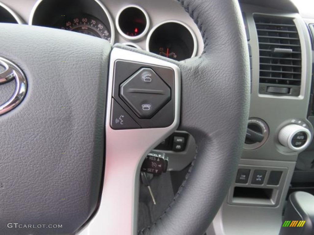 2017 Toyota Sequoia SR5 4x4 Controls Photo #119607080