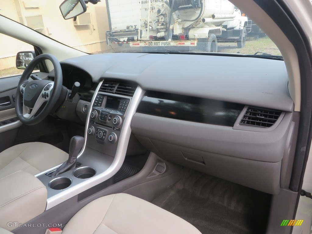 2013 Edge SE - White Suede / Medium Light Stone photo #21