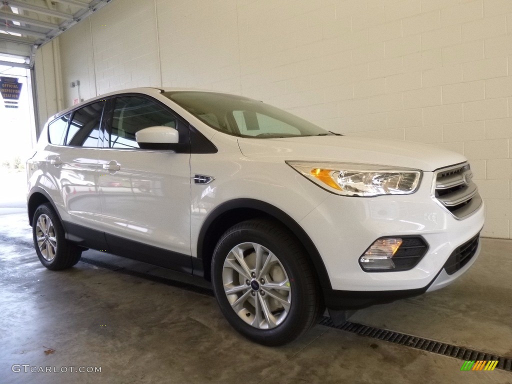 2017 Escape SE 4WD - Oxford White / Charcoal Black photo #1