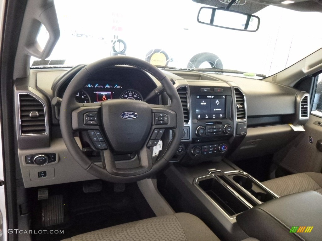 2017 Ford F150 XLT SuperCab 4x4 Interior Color Photos