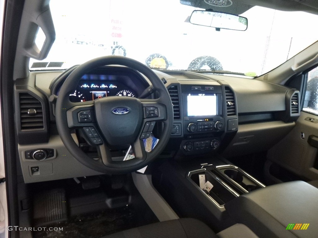 2017 F150 XL SuperCab 4x4 - Oxford White / Black photo #8