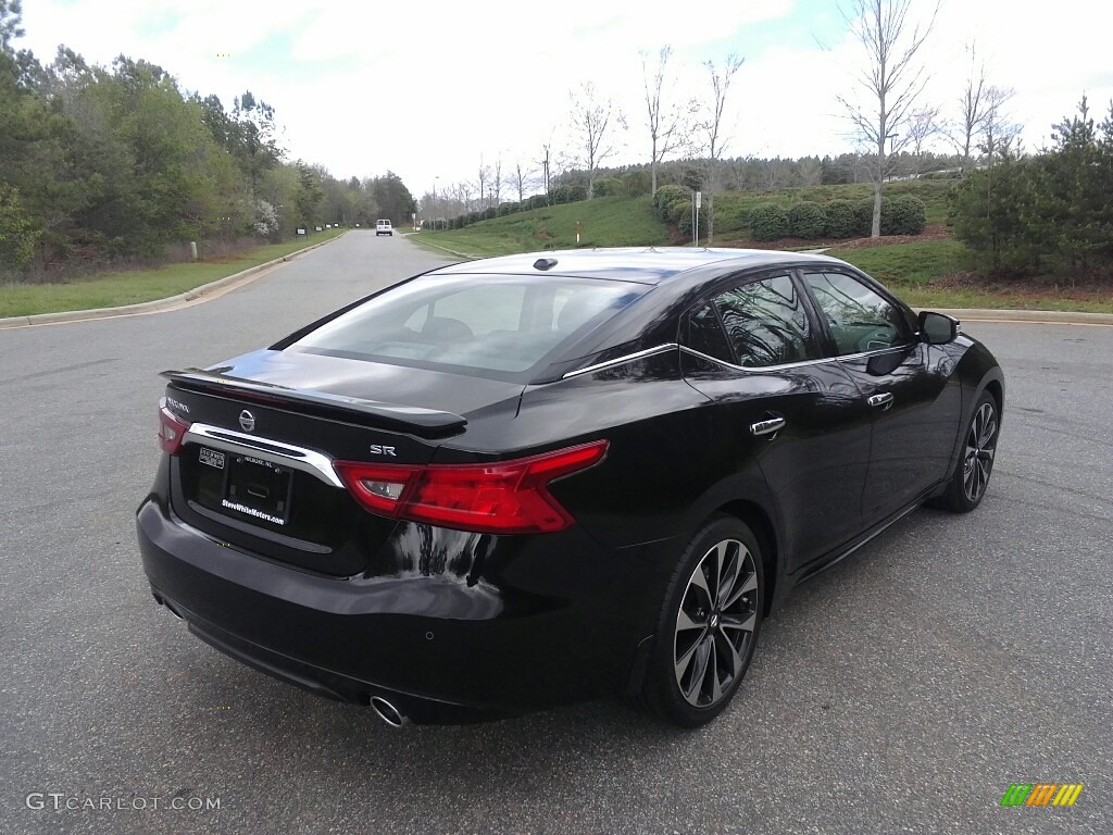 2016 Maxima SR - Super Black / Charcoal photo #6