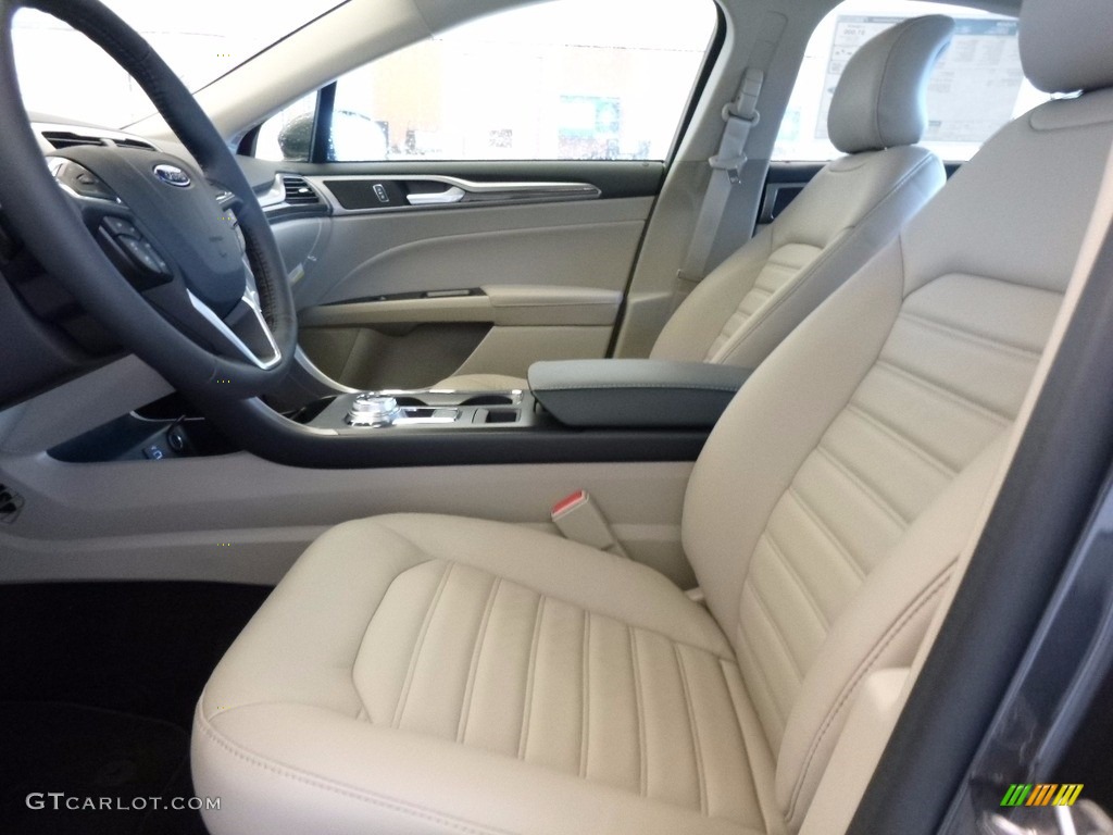 2017 Ford Fusion SE AWD Interior Color Photos