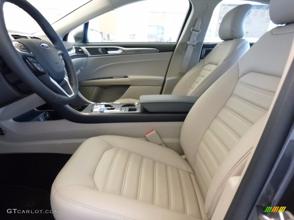 Medium Light Stone Interior 2017 Ford Fusion SE AWD Photo #119621892