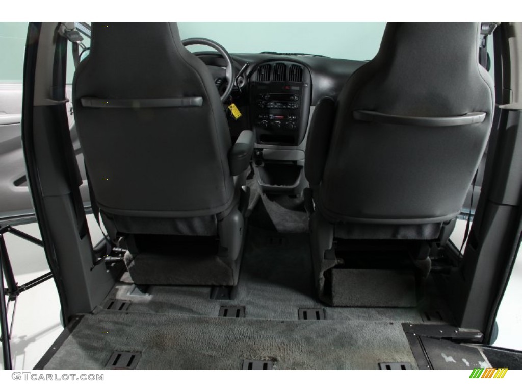 2005 Grand Caravan SE - Butane Blue Pearl / Medium Slate Gray photo #23