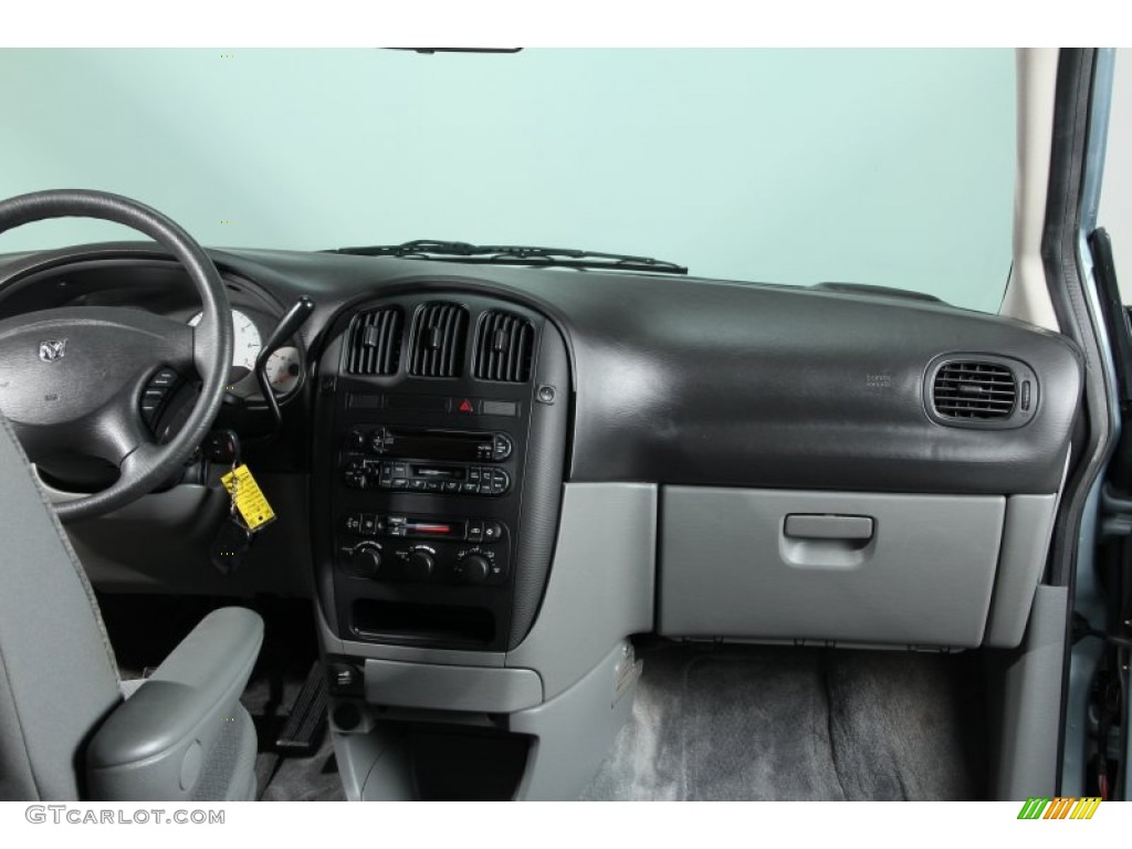 2005 Grand Caravan SE - Butane Blue Pearl / Medium Slate Gray photo #26