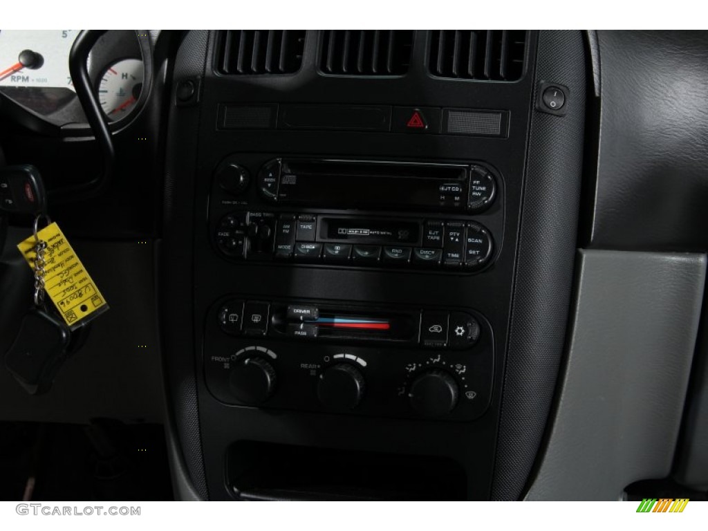2005 Grand Caravan SE - Butane Blue Pearl / Medium Slate Gray photo #32