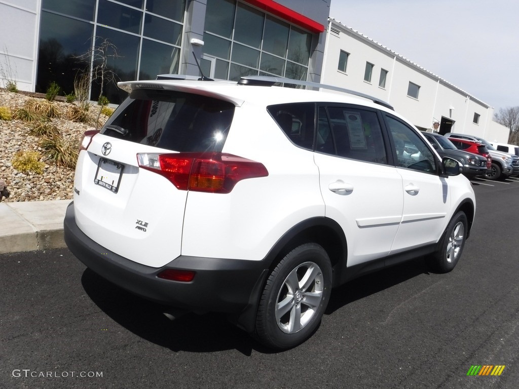 2014 RAV4 XLE AWD - Super White / Black photo #10