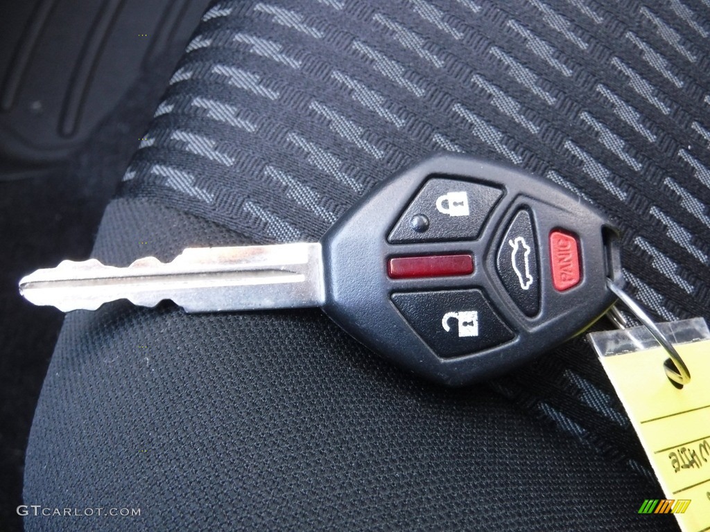 2013 Lancer ES - Wicked White Metallic / Black photo #21