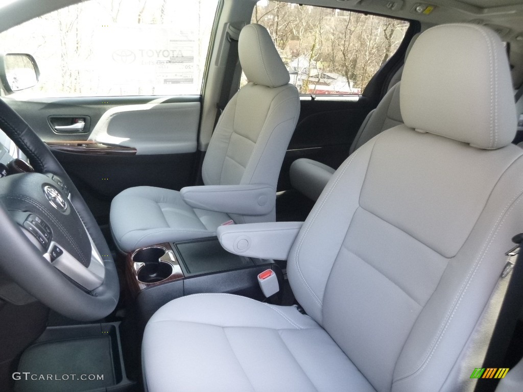 2017 Sienna Limited AWD - Midnight Black Metallic / Ash photo #6