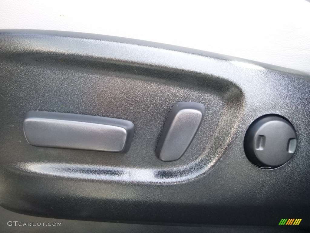 2017 Sienna Limited AWD - Midnight Black Metallic / Ash photo #11
