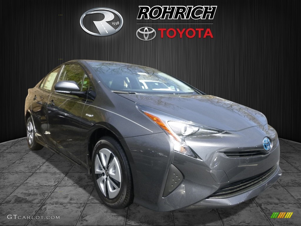 Magnetic Gray Metallic Toyota Prius