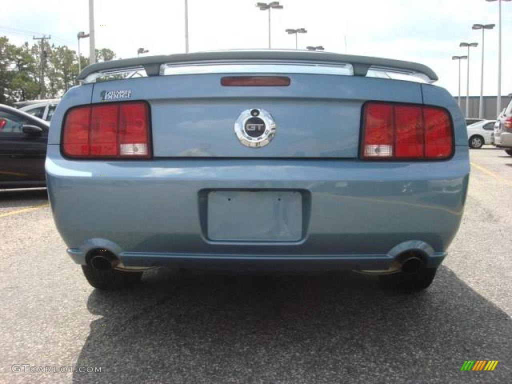 2006 Mustang GT Premium Coupe - Windveil Blue Metallic / Light Parchment photo #4