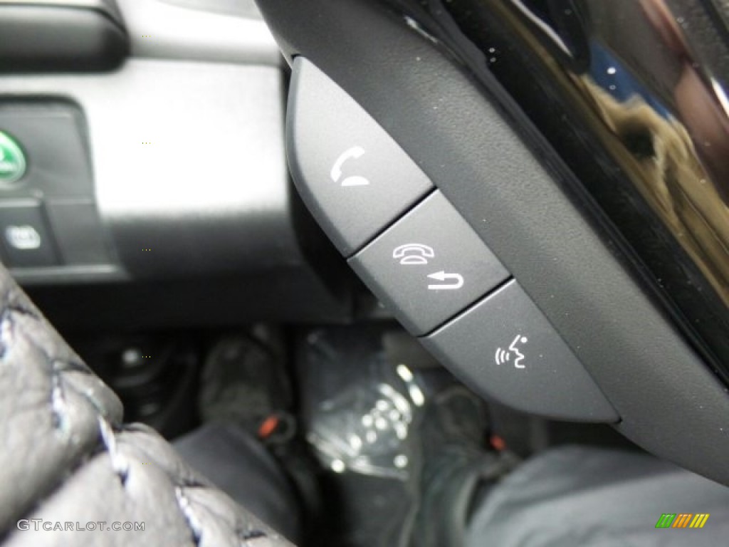 2017 Honda HR-V EX-L AWD Controls Photo #119640708