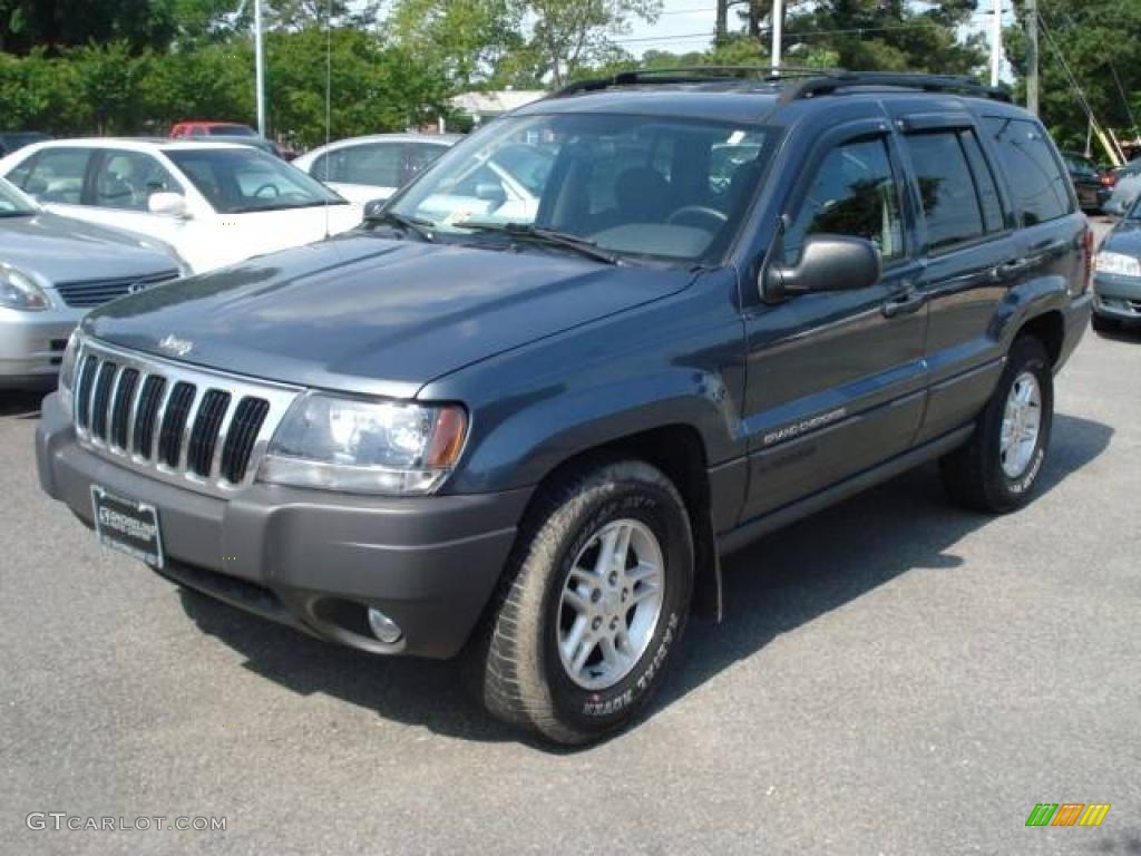 2004 Grand Cherokee Laredo 4x4 - Steel Blue Pearl / Dark Slate Gray photo #1