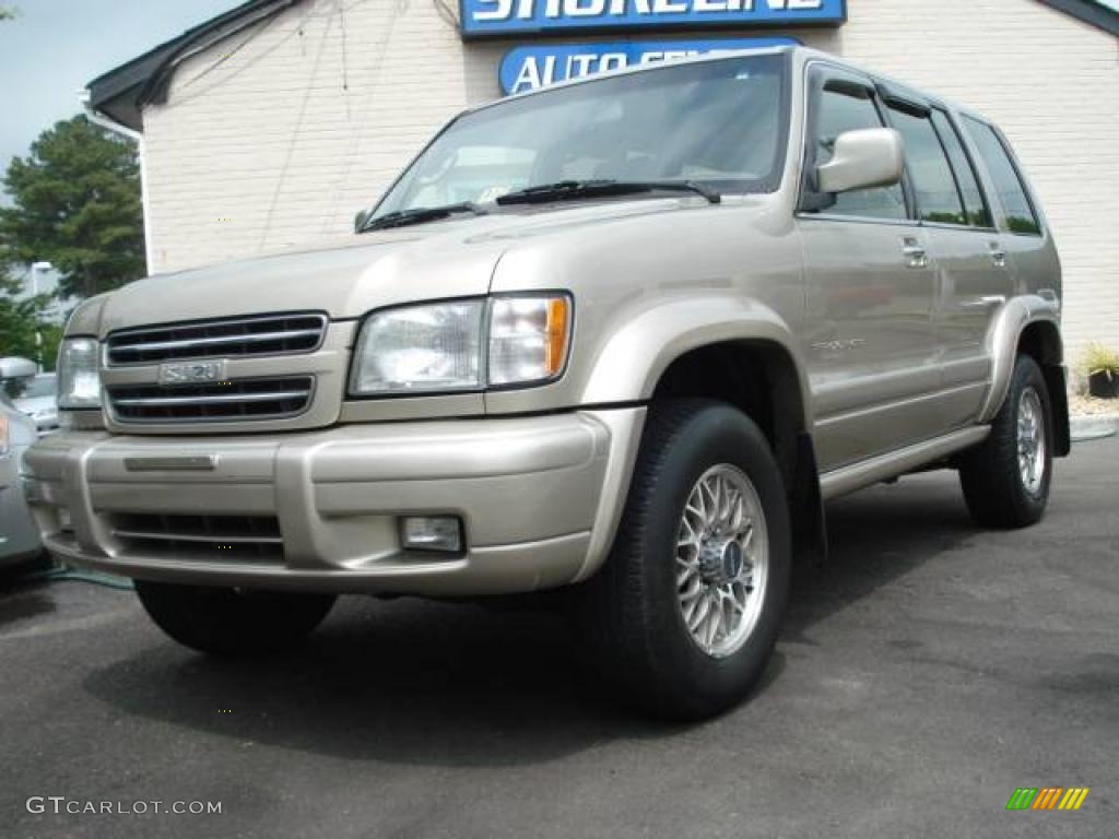 2002 Trooper LS 4x4 - Satin Gold / Beige photo #1
