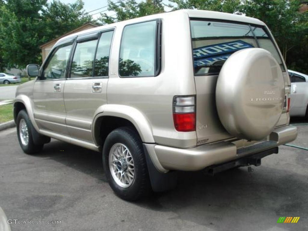 2002 Trooper LS 4x4 - Satin Gold / Beige photo #3