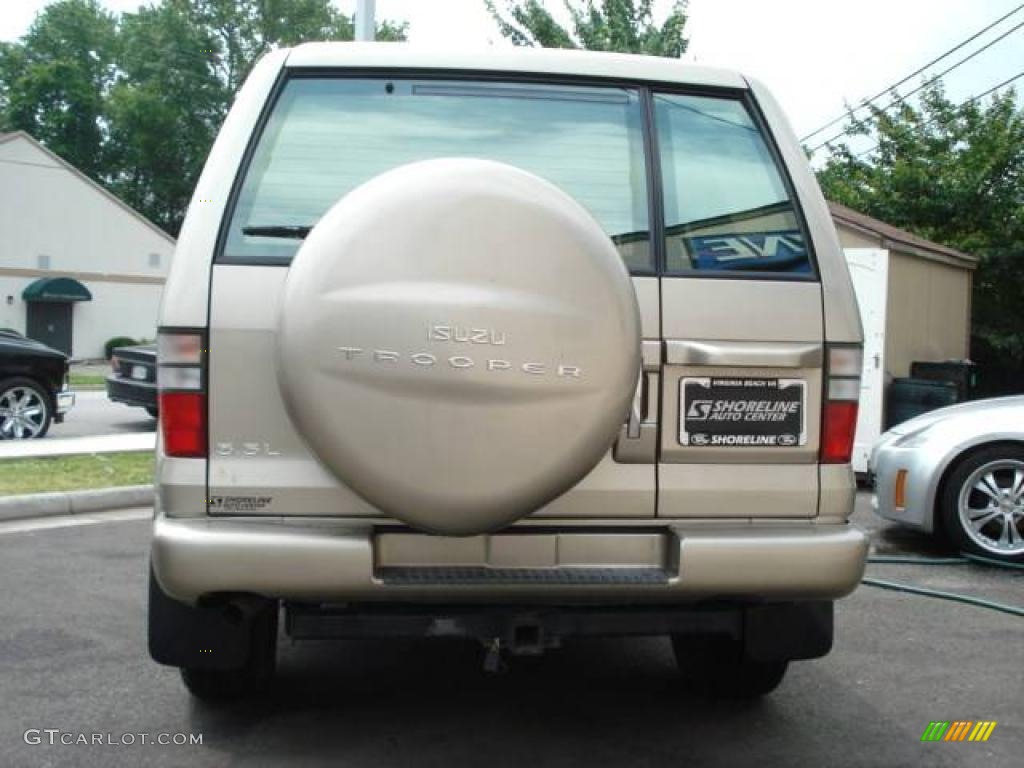 2002 Trooper LS 4x4 - Satin Gold / Beige photo #4