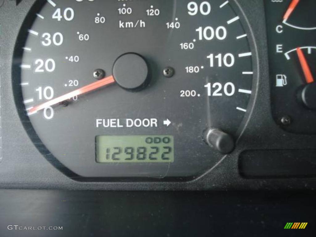 2002 Trooper LS 4x4 - Satin Gold / Beige photo #22