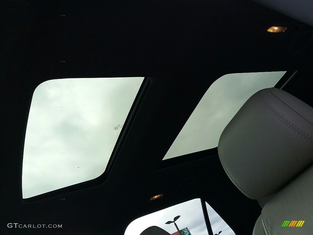 2014 Explorer XLT 4WD - Dark Side / Medium Light Stone photo #20