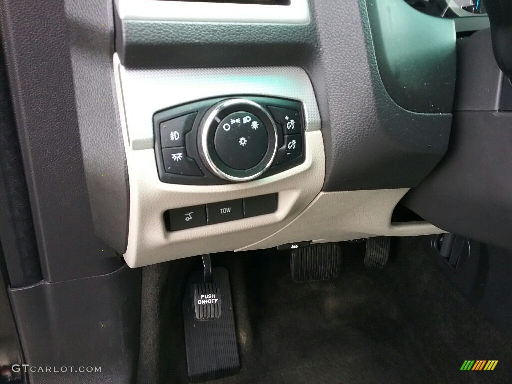 2014 Explorer XLT 4WD - Dark Side / Medium Light Stone photo #23