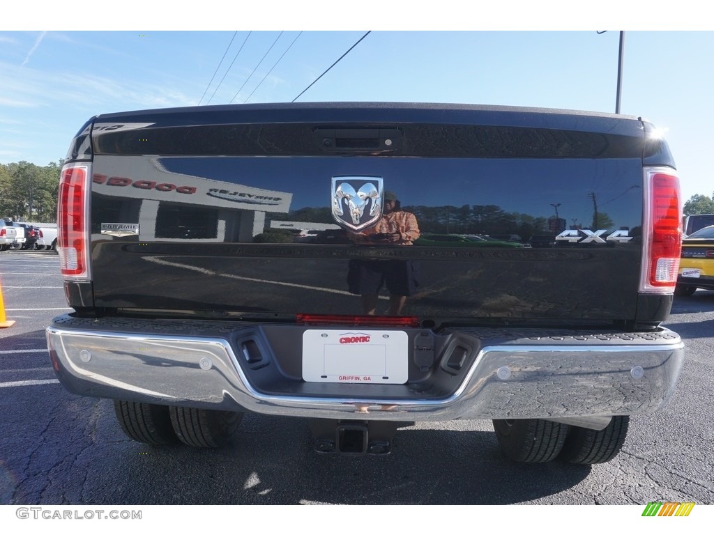 2017 3500 Laramie Crew Cab 4x4 Dual Rear Wheel - Brilliant Black Crystal Pearl / Black photo #6
